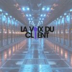 Data center lumineux avec le logo "La Voix du Client" en avant-plan, représentant la création de l’identité sonore de Next IT.
